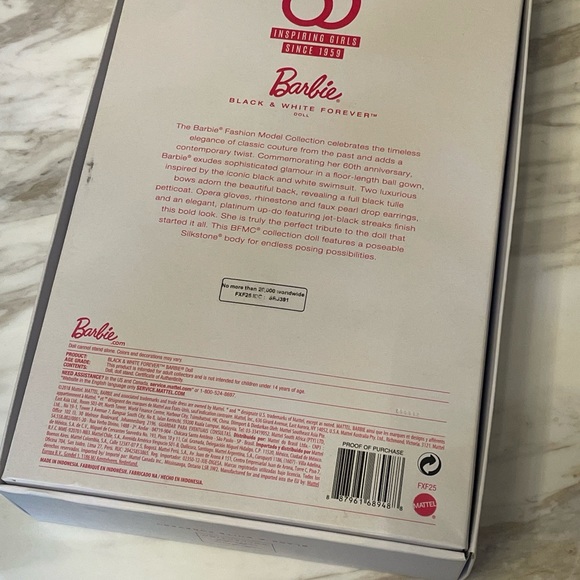 [SOLD] BARBIE DOLL MATTEL BLACK WHITE FOREVER SILKSTONE FASHION BARBIE - Picture 16 of 16